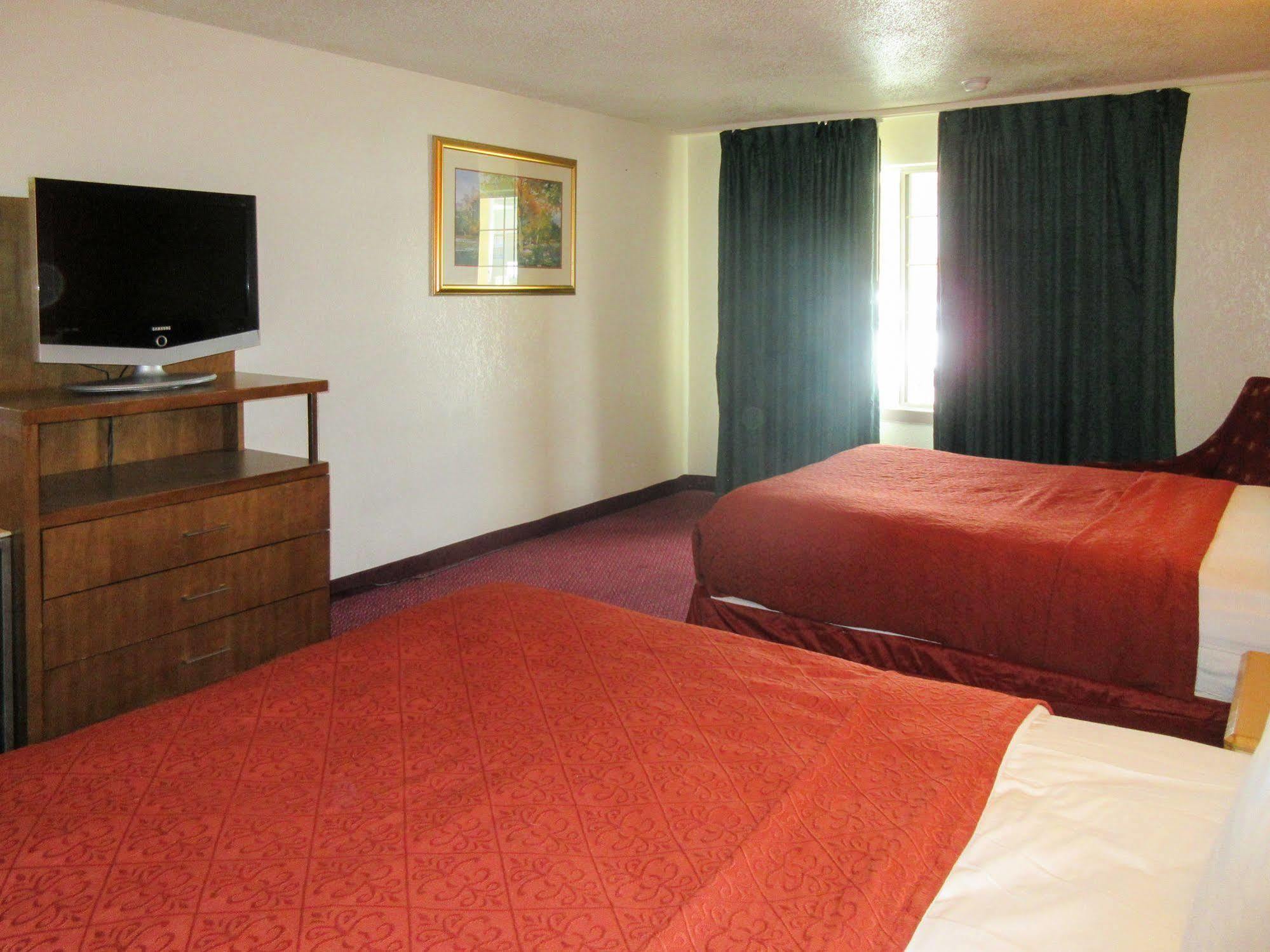 Rodeway Inn & Suites Денвер Екстер'єр фото