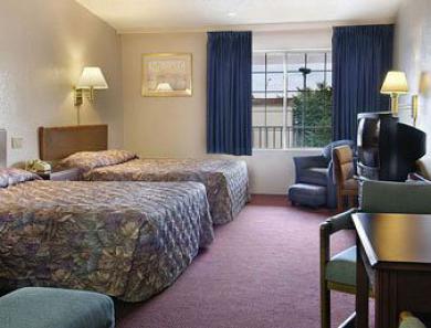 Rodeway Inn & Suites Денвер Номер фото